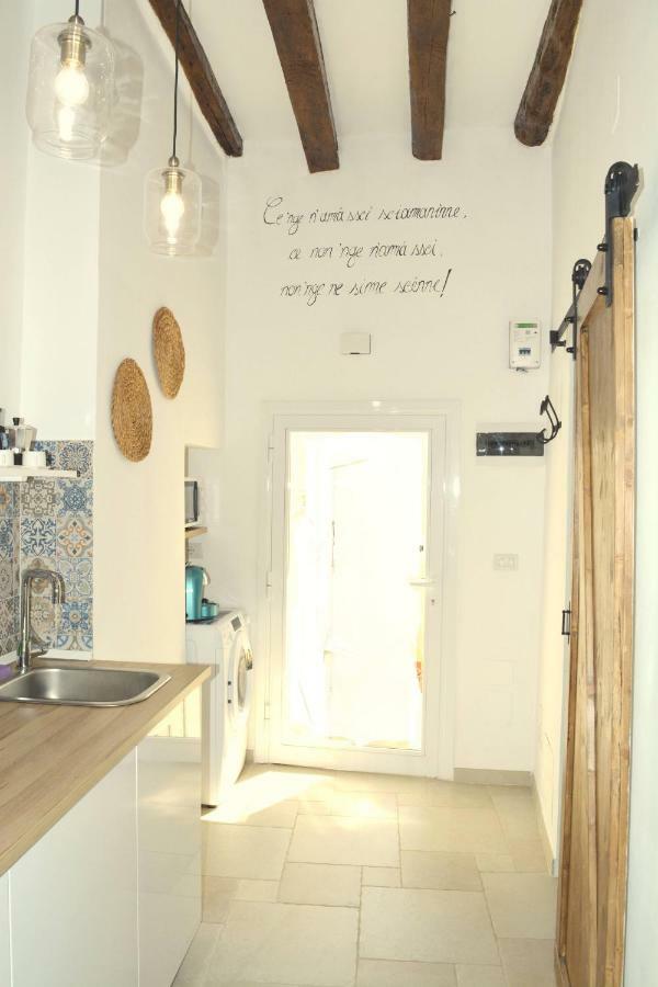 Casa Albicocca - In The Heart Of The Old Town Apartment Bari Exterior photo